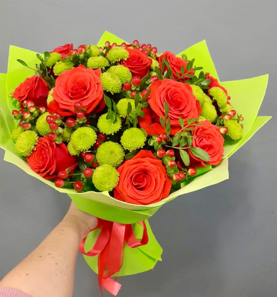 Букет признание в Железнодорожный Подольского района Букет цветов из: Хризантемы и Розы в Железнодорожный Подольского района