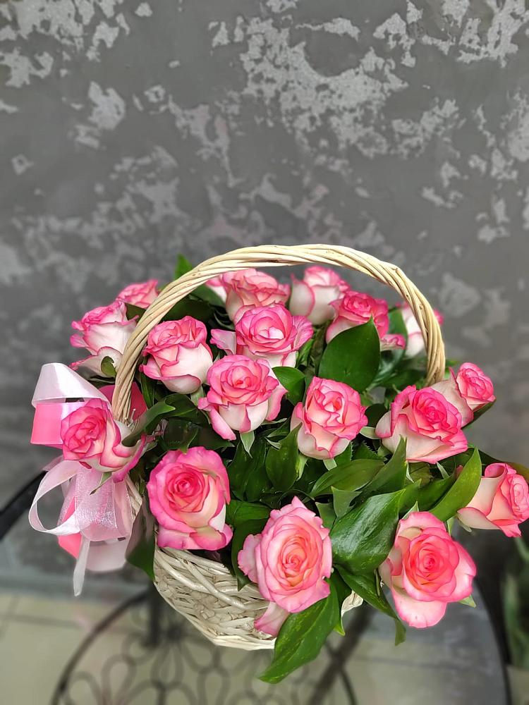 Цветочная композиция из Розы в корзине в Железнодорожный Подольского района