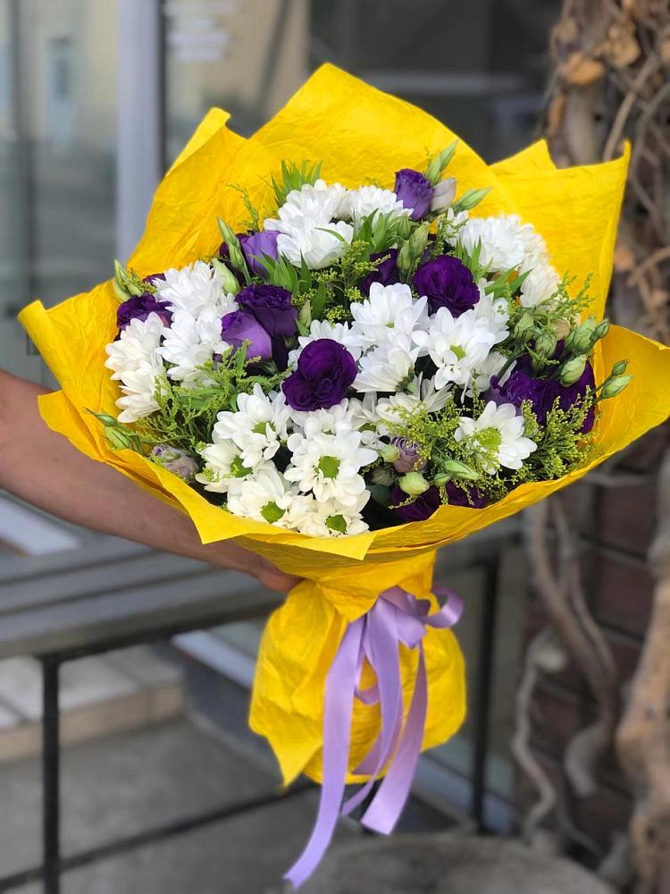 Букет облака в Железнодорожный Подольского района Букет цветов из: Ирисы, Хризантемы и Ромашки в Железнодорожный Подольского района