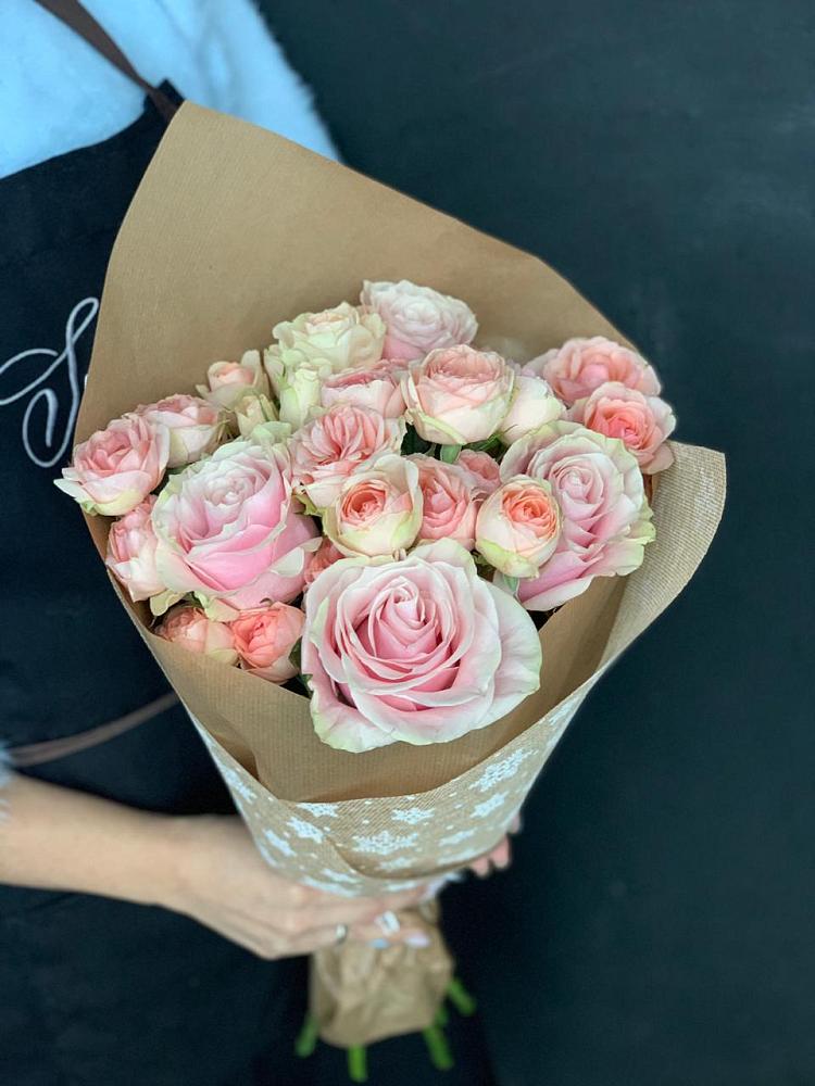 Букет ванильный зефир в Железнодорожный Подольского района Букет цветов из: Хризантемы и Розы в Железнодорожный Подольского района