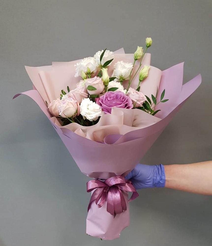 Букет цветов из: Розы и Лизиантусы в Железнодорожный Подольского района