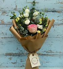 Букет нежный привет в Железнодорожный Подольского района Букет цветов из:  Розы и Лизиантусы в Железнодорожный Подольского района